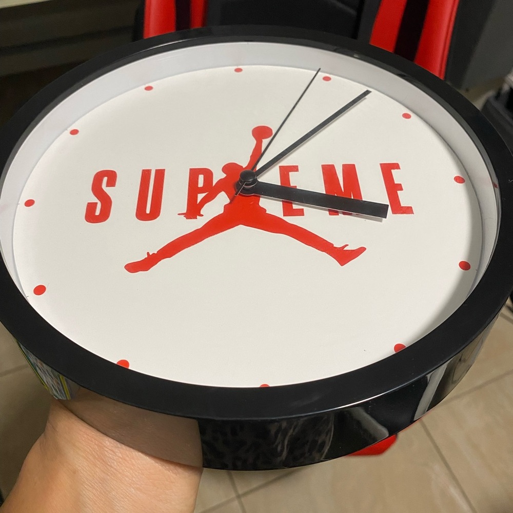 wall clock handmade size 8 3/4